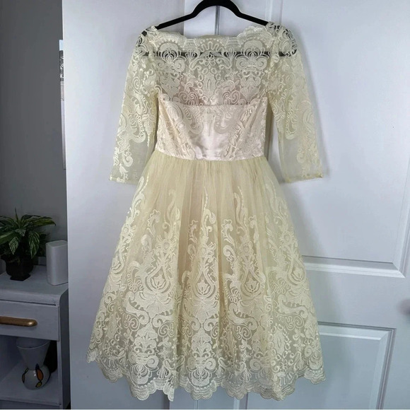 New ModCloth Chi Chi London Champagne Lace Dress Size 4 NWT Vintage‎ Inspired - Picture 2 of 14
